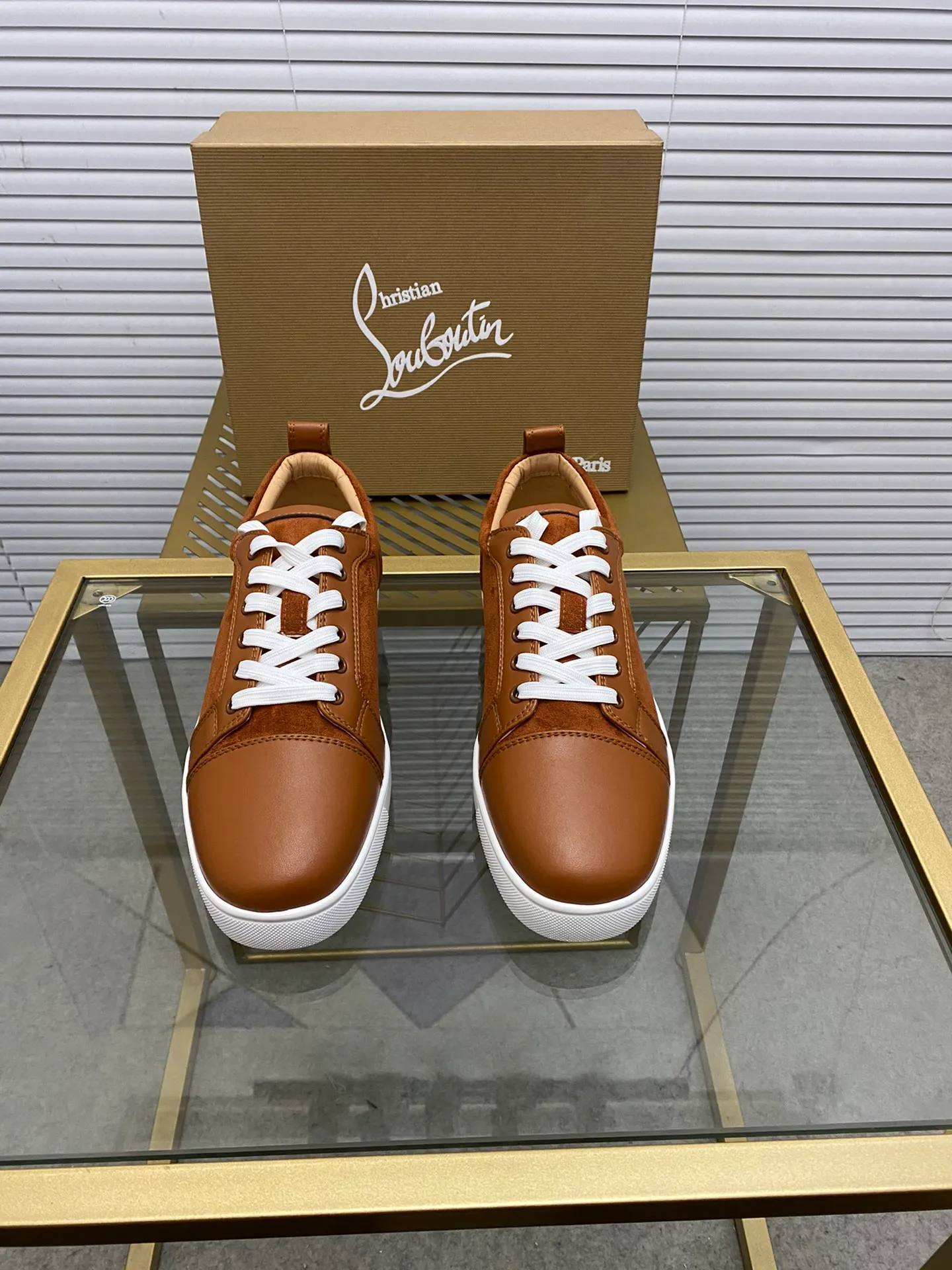 (Customized model) Ex-factory price is 480. christian louboutin (CL red sole shoes) counter series, casual sneakers for couples 📢 📢 📢 Exclusive hot style release 🎈🎈💪 Movable latex feet 👻 Finished outsole line [Proud] 😝Female 35-40# Male 38#-46, global supply😝 [Top version]: Original imported genuine leather upper, top original leather lining, original molded TPU outsole, original 1:1 detail processing, original shoe last,